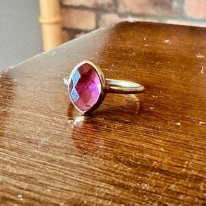 Elegant Gold Ring with Pink Gemstone